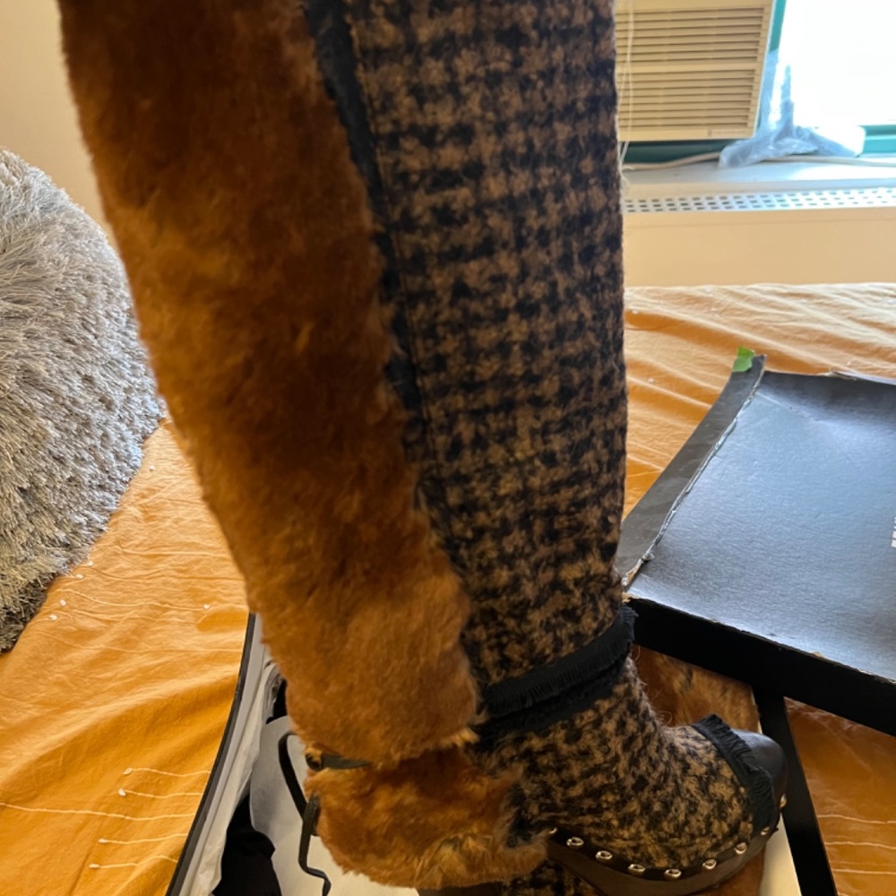 Chanel fur High Boots - Picture 5 of 7
